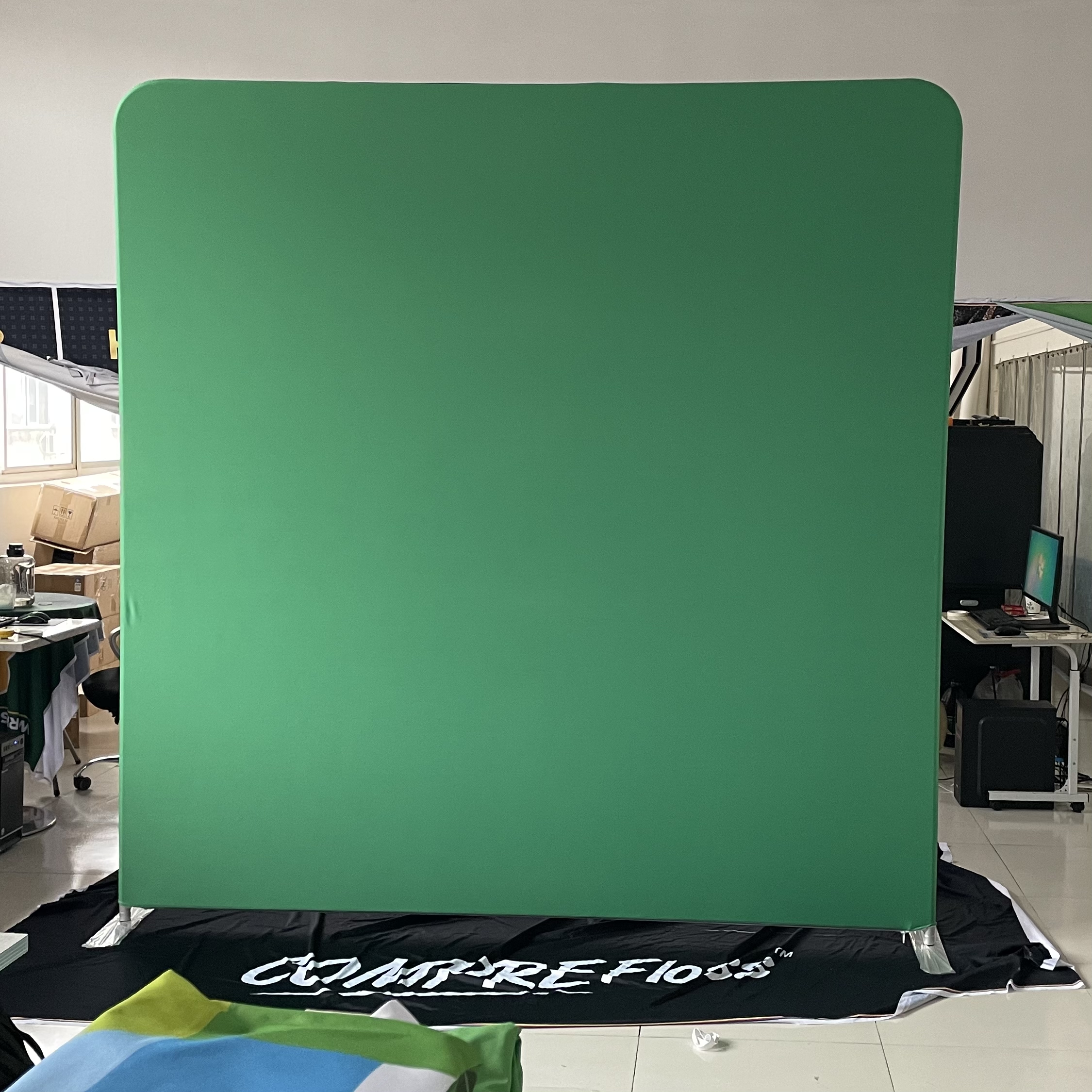<p><strong>SP201-33 Straight Tension Fabric Wall 2.30x2.50m</strong></p>